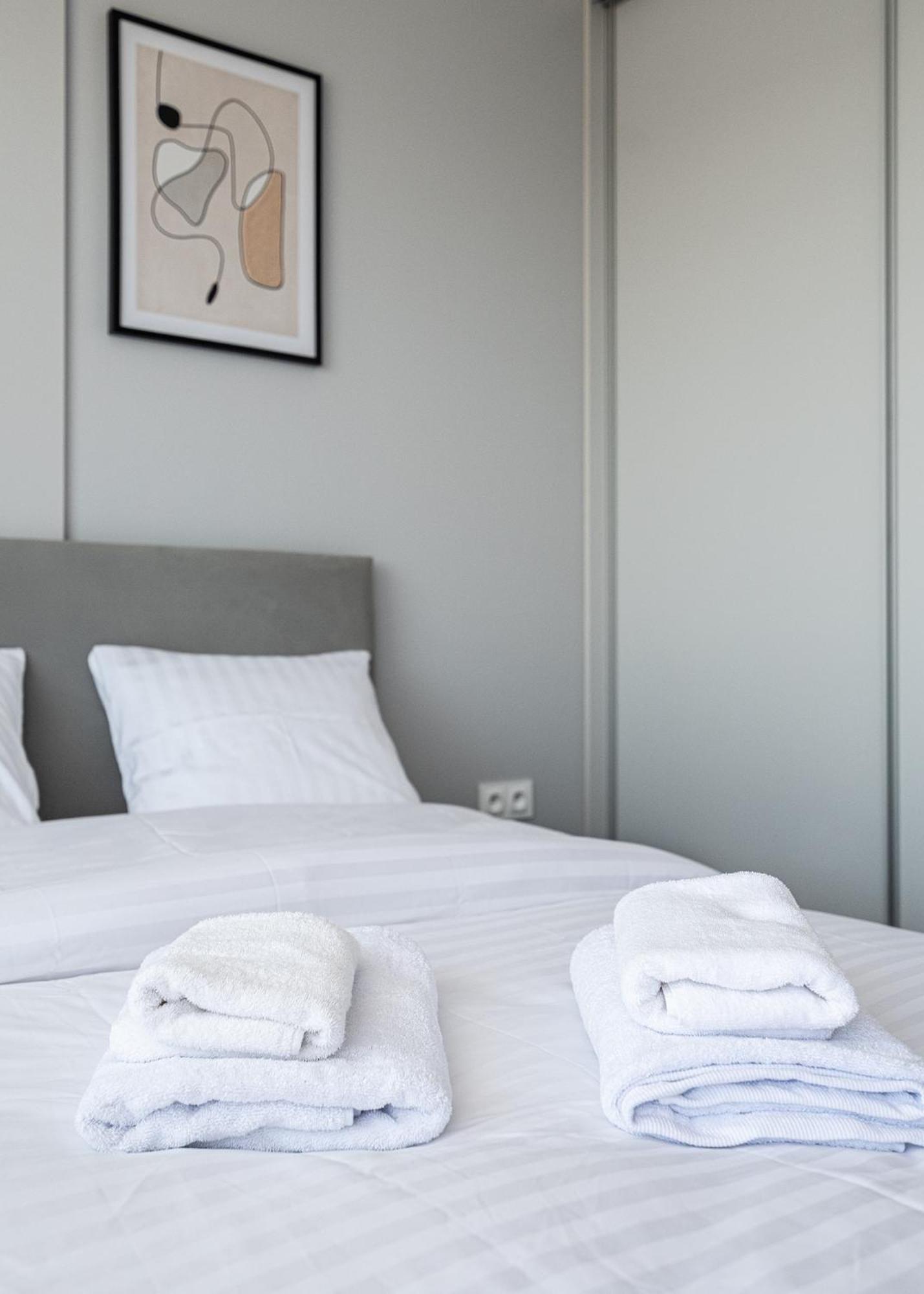 Rentplanet - Pileckiego Apartament Warszawa